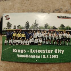 Plus Nutritionin ravitsemusterapeutti joukkuekuvassa 2002. Kings - Leicester City